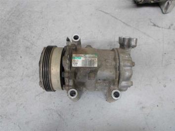 poza Renault SYMBOL 1.2i 2004 Benzina