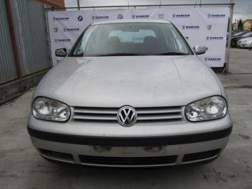 Volskwagen Golf 1.6i 1999 Benzina poza Volskwagen Golf 1.6i 1999 Benzina