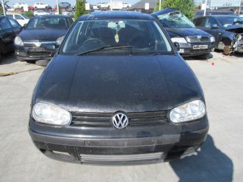 Volskwagen Golf 1.6i 2002 Benzina poza Volskwagen Golf 1.6i 2002 Benzina