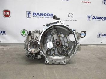 poza Volskwagen Golf 1.8T 2002 Benzina