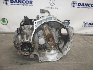 poza Volskwagen Golf 1.9TDI 2002 Diesel