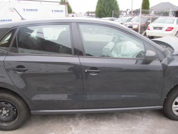 Volskwagen Polo 1.0i 2016 Benzina poza Volskwagen Polo 1.0i 2016 Benzina